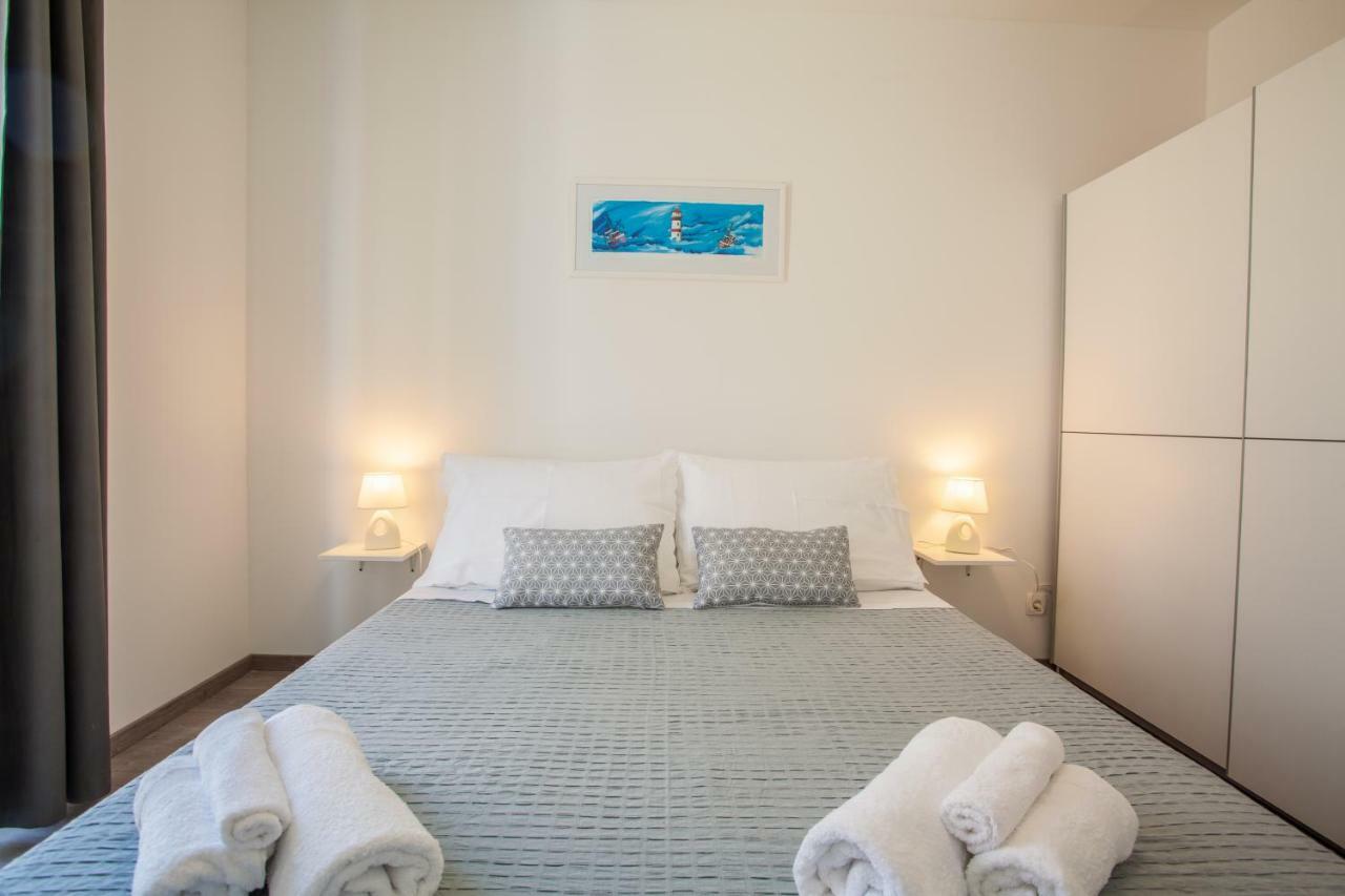 Apartment D Крес Екстериор снимка