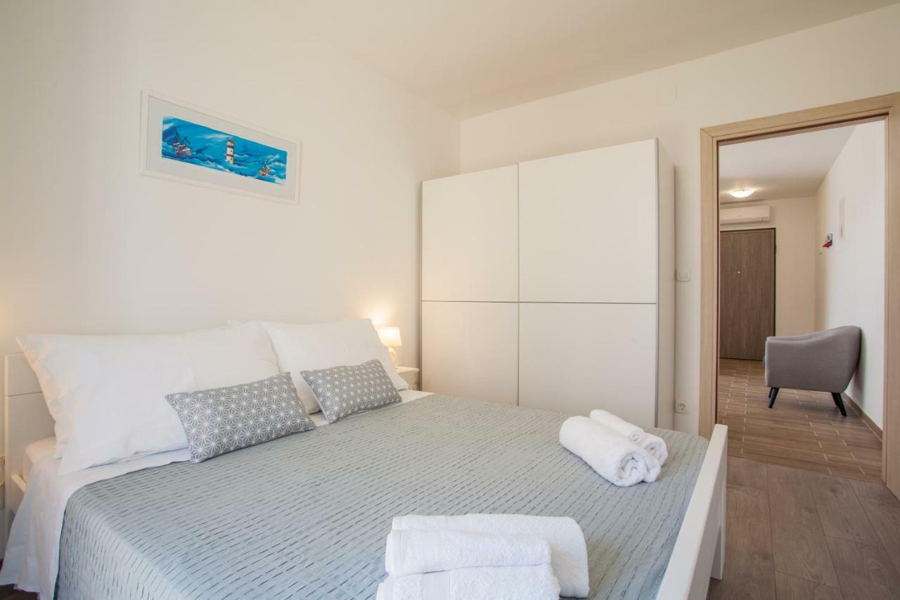Apartment D Крес Екстериор снимка